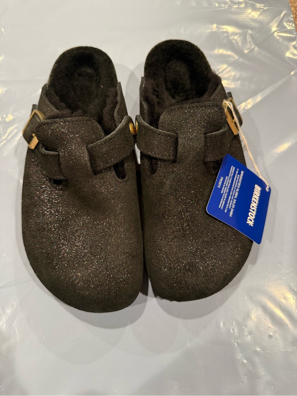 Birkenstock Black shimmering shearling Clog with Gold Buckle